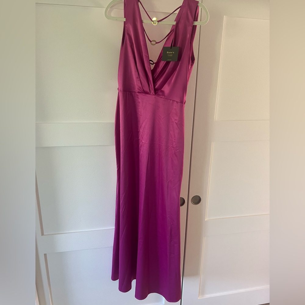 Siste’s Italian dress Magenta 💗 NWT 🏷️